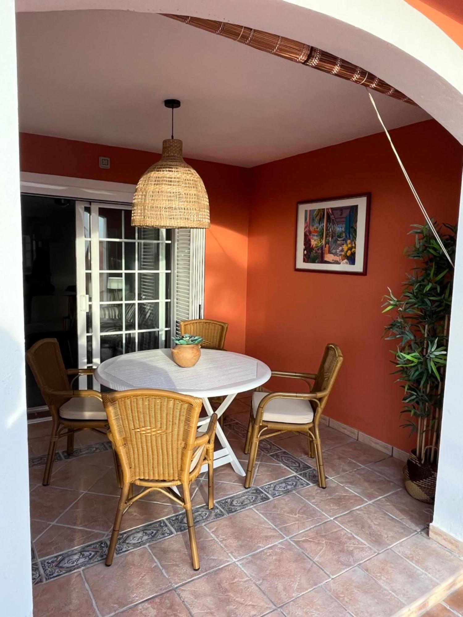 Playa Del Duque-amazing Views 2 Bedroom Appartement *