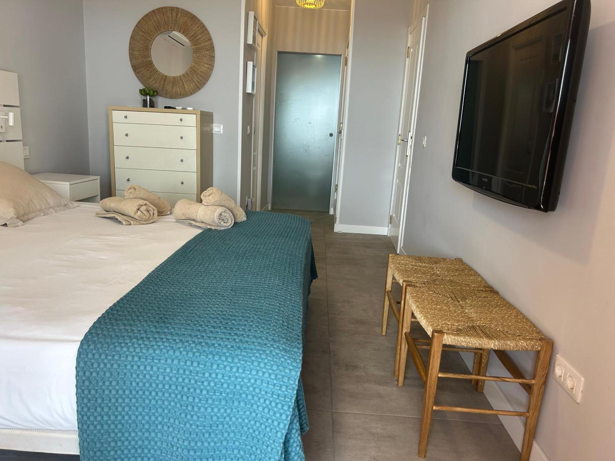 Playa Del Duque-amazing Views 2 Bedroom Appartement *